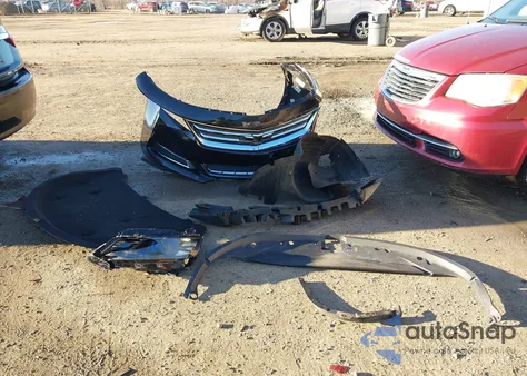 2017 Chevrolet Impala 1Lt z USA, uszkodzony, nr VIN 2G1105S36H9102485